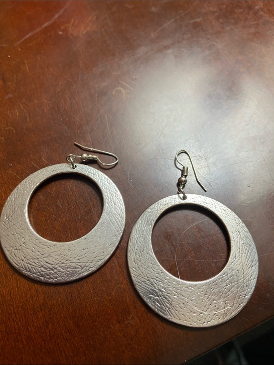 Jewelry - Silver Textured Open Circle Drop Earrings